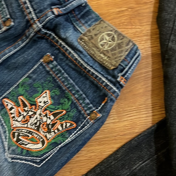 ππ¦π»πβ’ π€΄π»πJinzu π x Future King Vibesβ’ ππ¦π»π - Picture 9 of 12